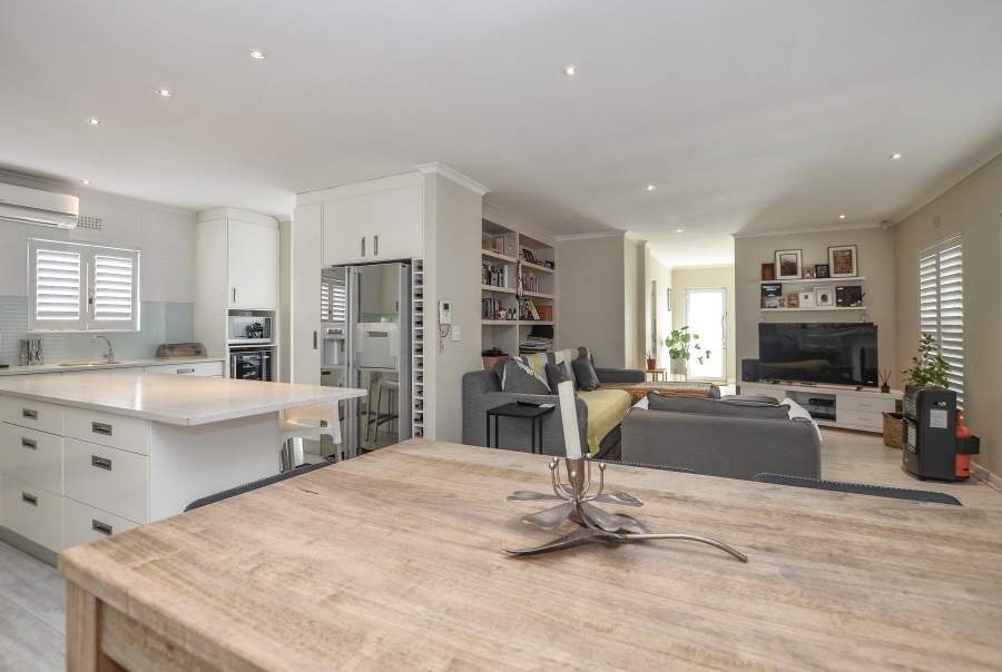 3 Bedroom Property for Sale in Sunningdale Western Cape